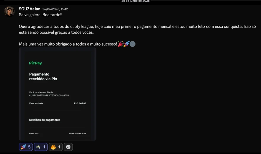 Mensagem de um clipador sobre o primeiro pagamento, acompanhada de um comprovante.