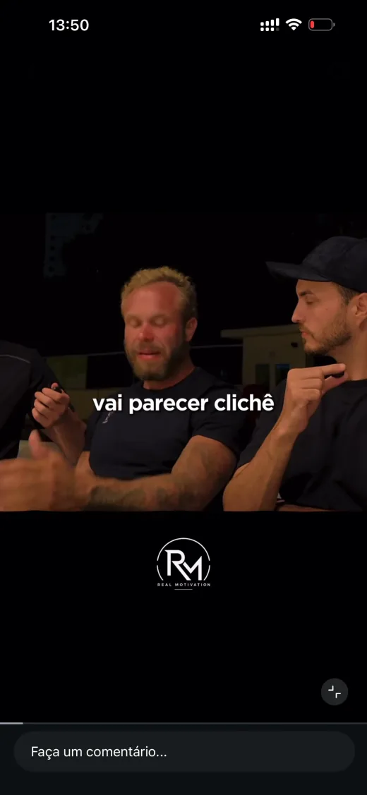 Corte de conversa com legenda branca e marca da página.