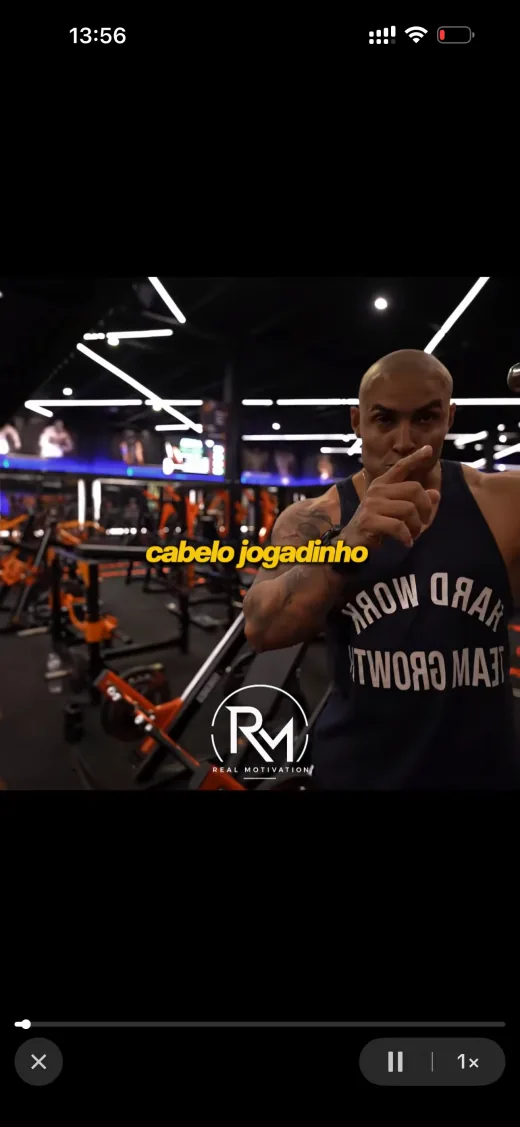 Corte na academia com legenda amarela e marca da página.